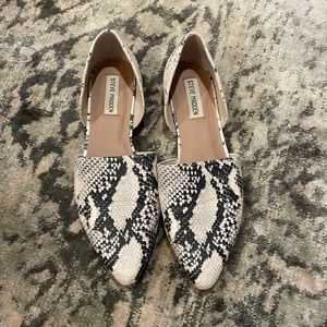 Womens Steve Madden flats size 9.5